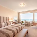 Hotel Grand Seeschloesschen Sea Retreat & Timmendorfer Strand