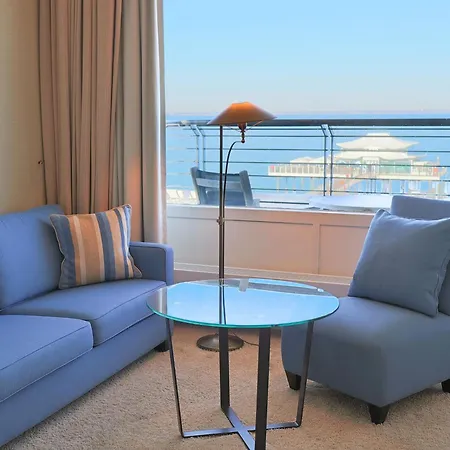 Grand Seeschloesschen Sea Retreat & Timmendorfer Strand