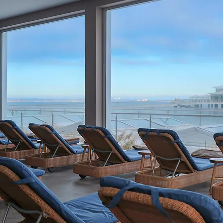 Grand Seeschloesschen Sea Retreat & Отель Тиммендорфер-Штранд