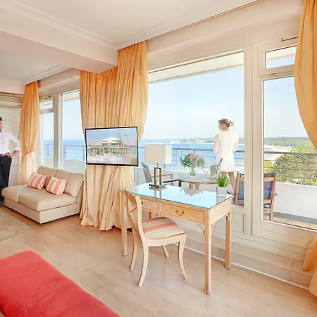 Отель Grand Seeschloesschen Sea Retreat &