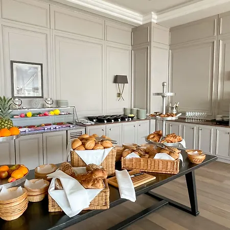 Grand Seeschloesschen Sea Retreat &