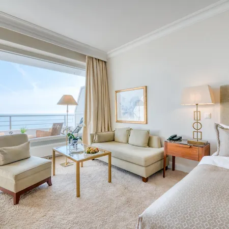Grand Seeschloesschen Sea Retreat & Отель Тиммендорфер-Штранд