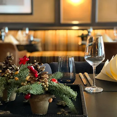 호텔 Grand Seeschloesschen Sea Retreat & 5*