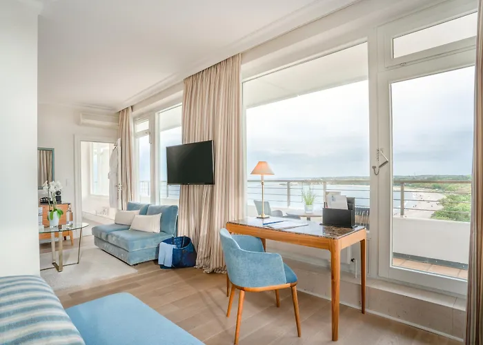 Grand Seeschloesschen Sea Retreat & Timmendorfer Strand