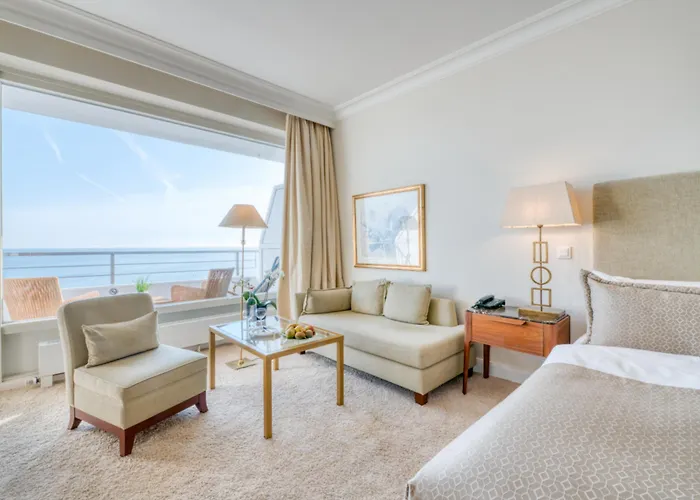 Grand Seeschloesschen Sea Retreat & Hotell Timmendorfer Strand